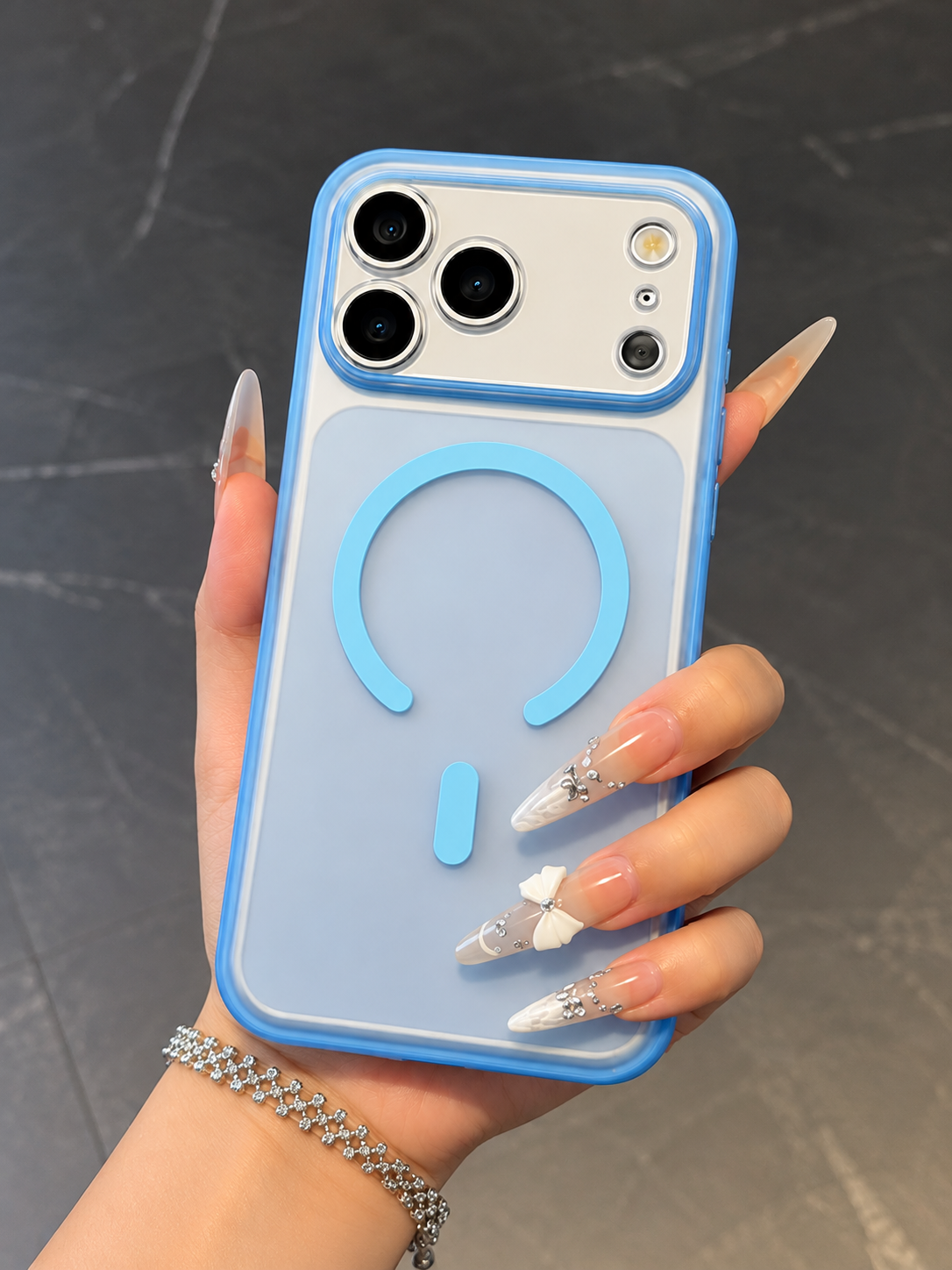 FrostLuxe™ – Magnetische iPhone-Hülle